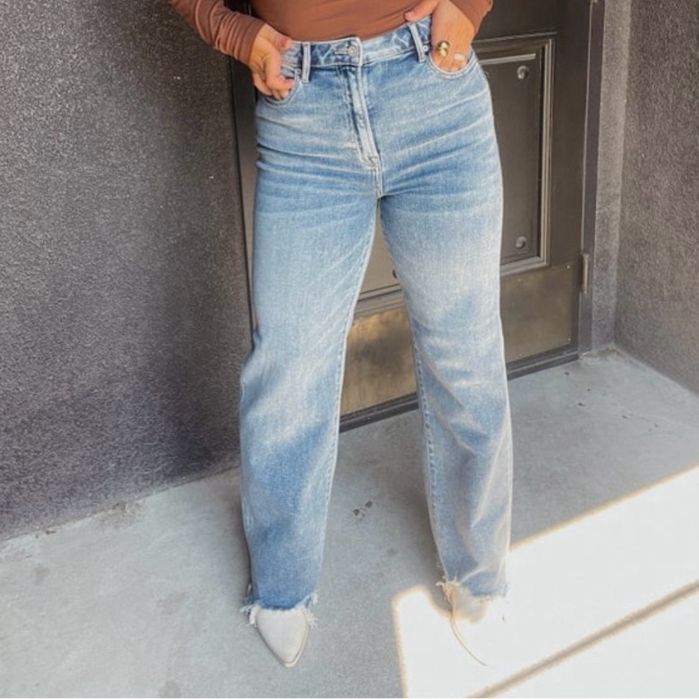 HIDDEN jeans for sale. Style is Ella High Rise Wide Straight Leg Jeans